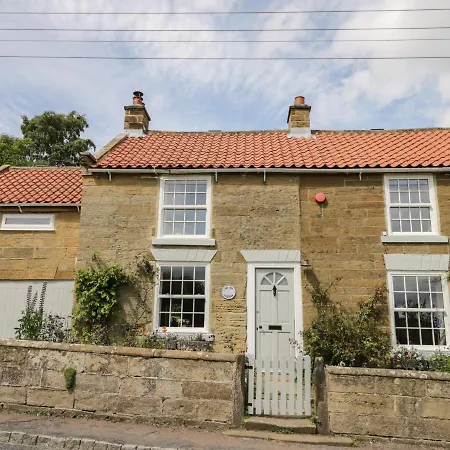 1 Belle Vue Holiday home