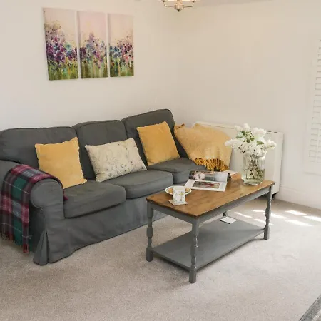 1 Belle Vue Holiday home *