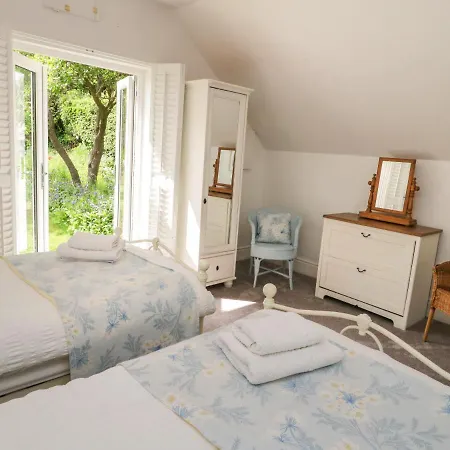 1 Belle Vue Holiday home